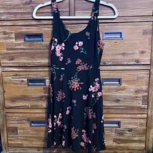 🌺Express black floral dress